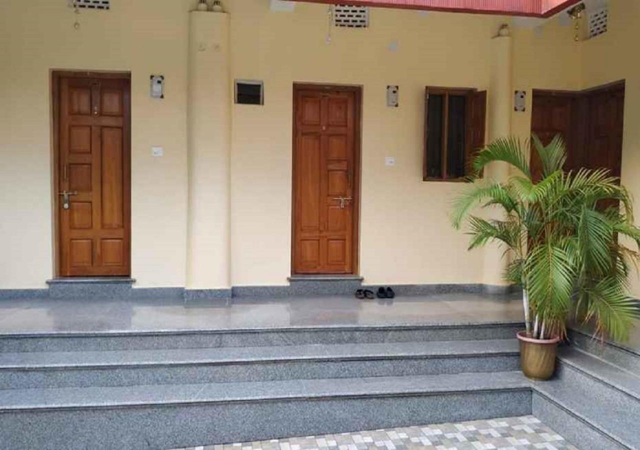 Nest Guest House Bhubaneswar Esterno foto