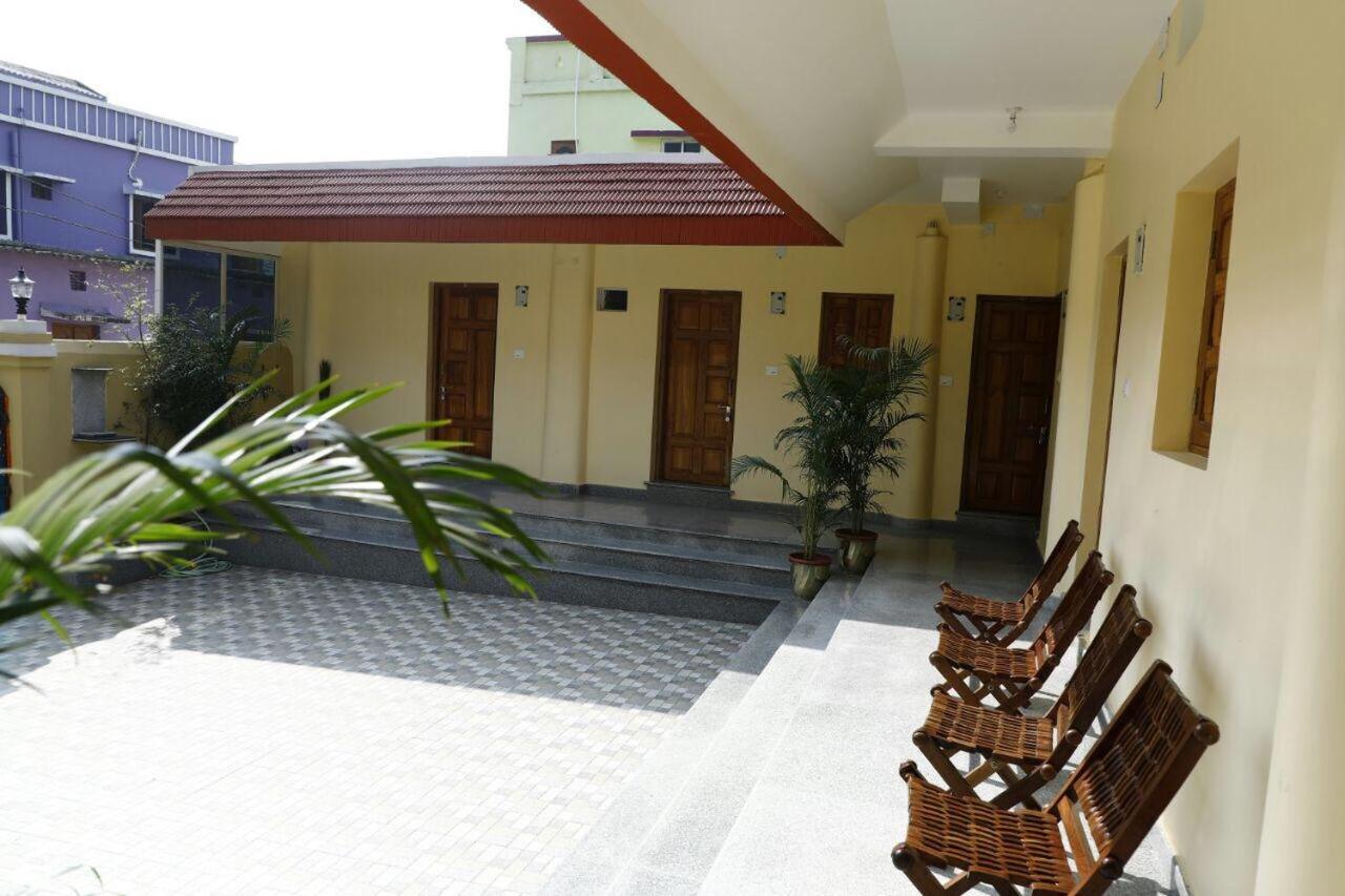 Nest Guest House Bhubaneswar Esterno foto