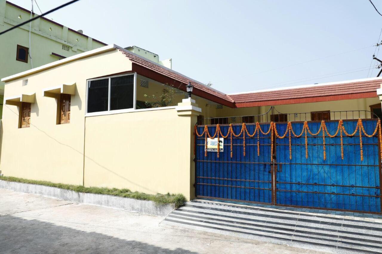 Nest Guest House Bhubaneswar Esterno foto